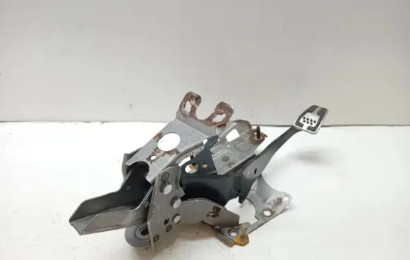 Ford Puma Brake pedal