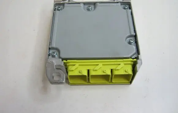 Toyota Hilux (N140, N150, N160, N170) Bonnet Pedestrian Airbag Actuator 8917033E20