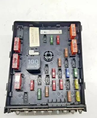 Volkswagen PASSAT B6 Fuse box set 3C09712490 nr3713