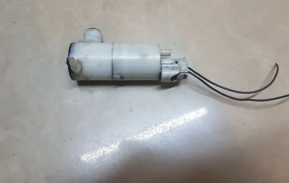 Jeep Grand Cherokee (WJ) Windscreen/windshield washer pump