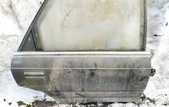 Mazda 626 Rear door pilkos