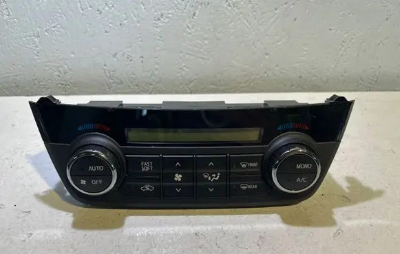 Toyota RAV 4 (XA40) Climate control unit 5590042450 9461E67
