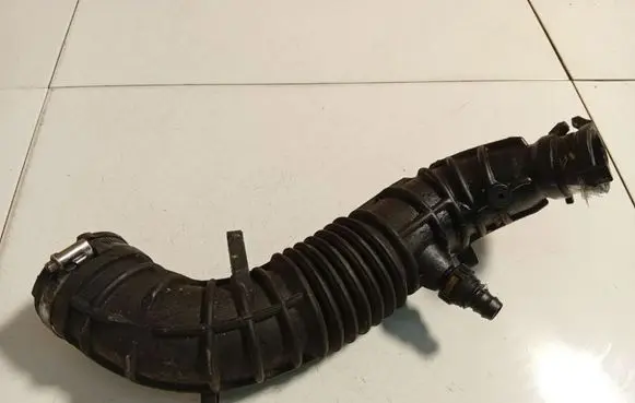 Renault Laguna III Air intake hose/pipe 8200493721
