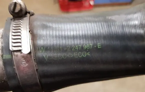 BMW 5 E39 Intercooler hose/pipe 11612247967 11612247903