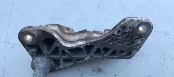 Opel Astra J Engine mounting bracket 13248510