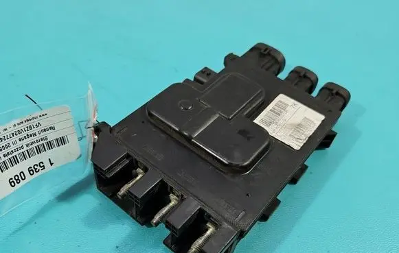 Renault Megane III Central body control module 243800010R IMPRK1539089