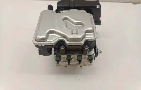 Nissan Qashqai J12 ABS Pump 476606UC0C