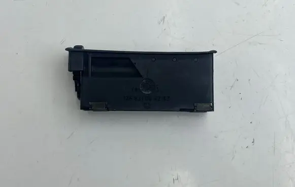 Mercedes-Benz S W126 Dashboard side air vent grill/cover trim 1268310842