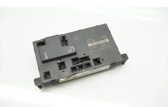 Mercedes-Benz E W211 Door control unit/module 2118701126
