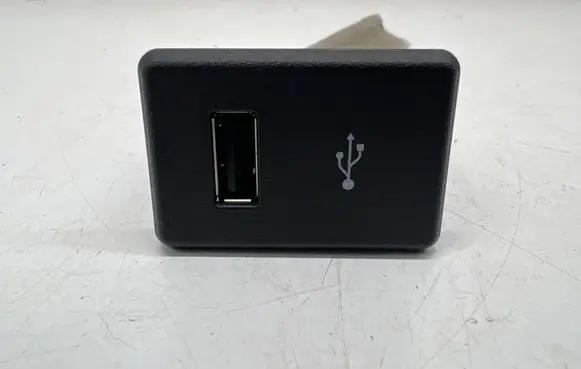 Nissan X-Trail T33 USB socket connector 28023-DF60A