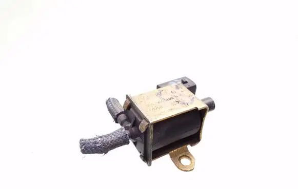 Audi A6 S6 C5 4B Vacuum valve 026906263H