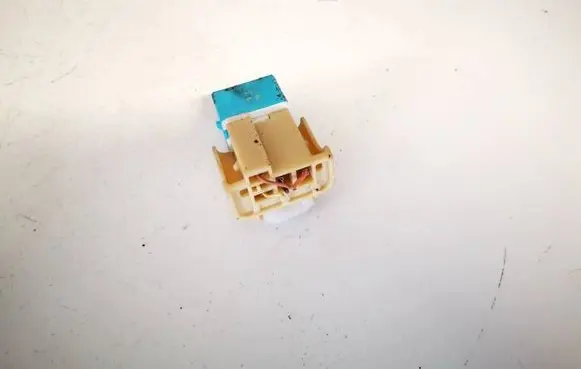 Lexus IS 220D-250-350 Other relay 9098702027