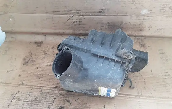 Hyundai Tucson JM Air filter box 281002E250