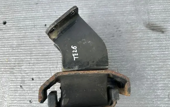 Hyundai Terracan Engine mount bracket 21810H1120