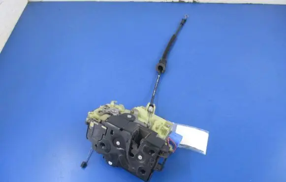 Seat Ibiza IV (6J,6P) Front door lock 3B1837015AQ