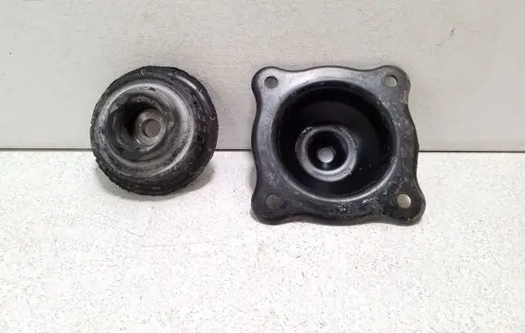 Volkswagen Touareg II Front shock absorber mounting bracket 7P0412327B