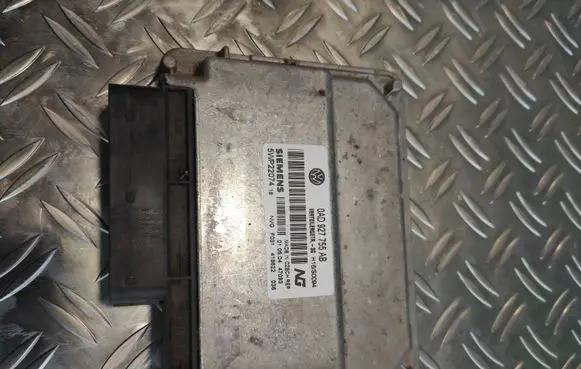 Volkswagen Touareg I Transfer box differential control unit 0AD927755AB H16S0094 5WP22074