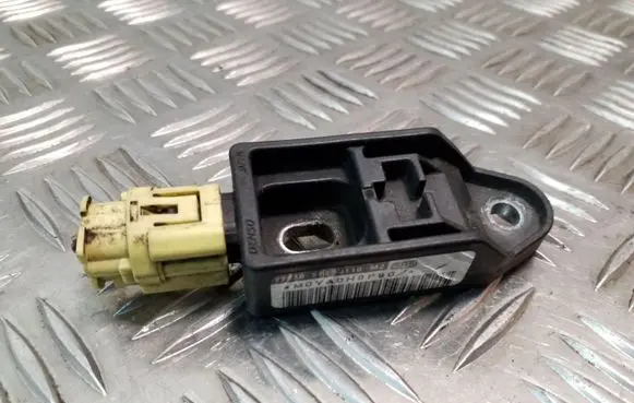 Honda FR-V Airbag deployment crash/impact sensor 77930SFEJ110M2