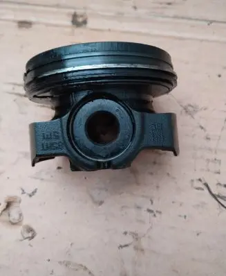 Renault Trafic III (X82) Piston 