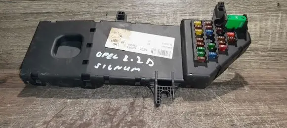 Opel Signum Fuse module 13120953