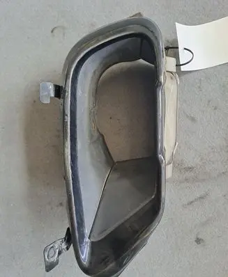BMW 1 F40 Muffler trim 8078670