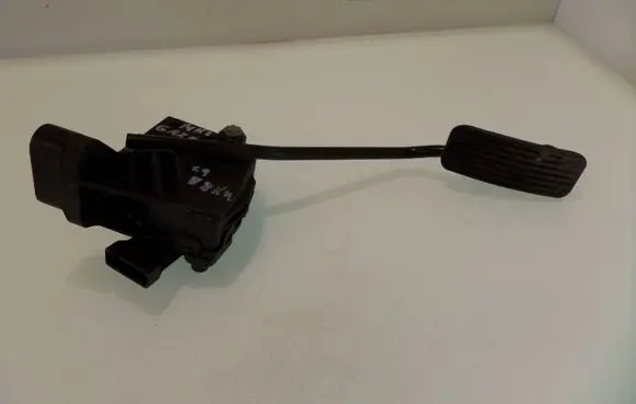 Opel Zafira B Accelerator throttle pedal 9202344 6PV00811501