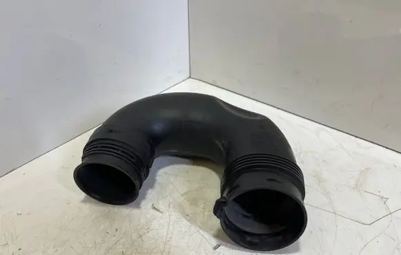 Volkswagen Golf Plus Air intake duct part 1K0129618