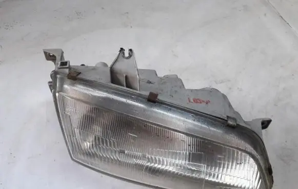 Hyundai H200 Headlight/headlamp