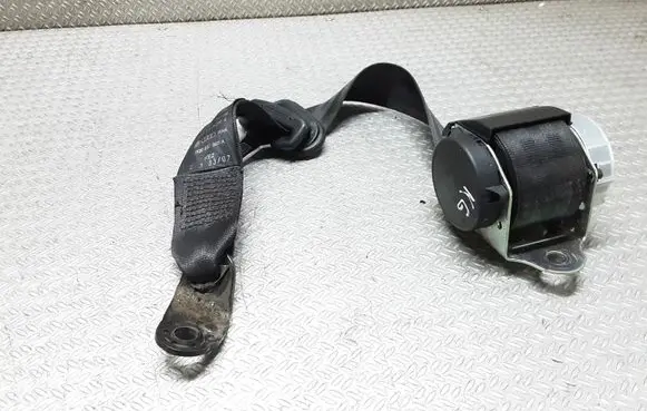 Volkswagen Polo IV 9N3 Rear seatbelt 6Q0857805A