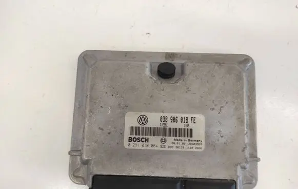 Volkswagen PASSAT B5 Engine control unit/module 038906018FE 0281010064