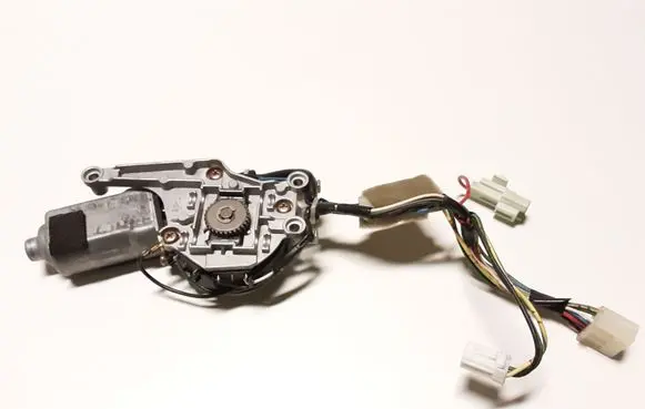 Ford Maverick Sunroof motor/actuator T98 282305