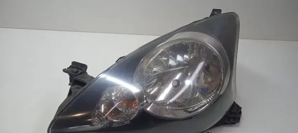 Toyota Aygo AB10 Headlight/headlamp 811500H070