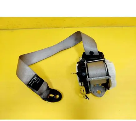 Mercedes-Benz R W251 Rear seatbelt A2518600085