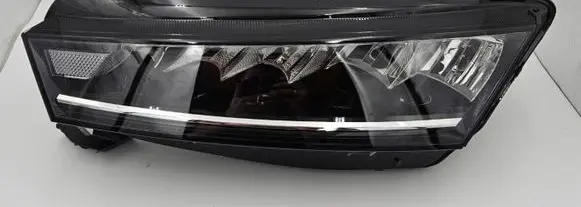Skoda Octavia Mk4 Headlight/headlamp 5E4941015 SK163
