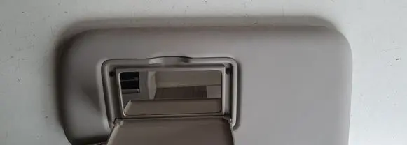 Nissan Leaf I (ZE0) Sun visor