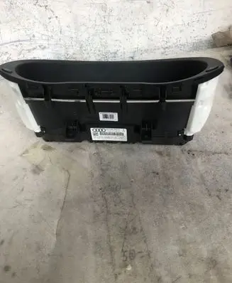 Audi Q3 8U Speedometer (instrument cluster) 8u092040c