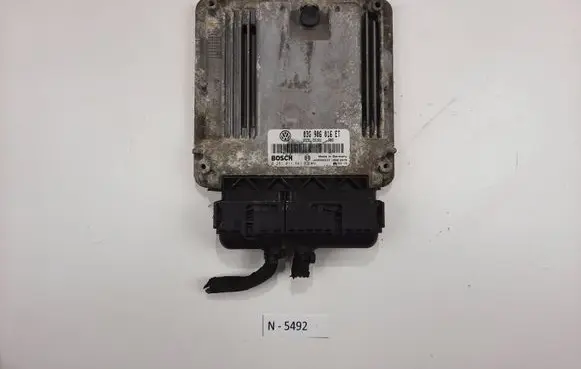 Volkswagen Golf V Engine control unit/module 03G906016ET