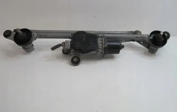 Nissan X-Trail T32 Front wiper linkage 4X18COO4