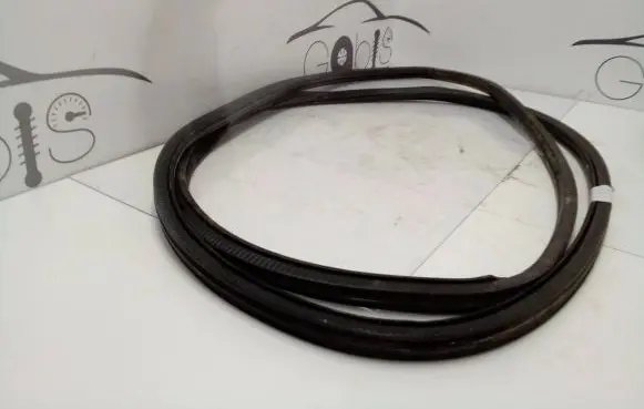 Mercedes-Benz Vito Viano W639 Sliding door rubber seal A6397300154