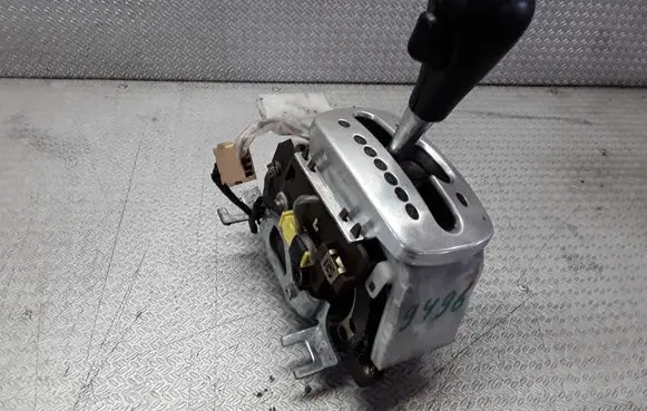 Audi A8 S8 D2 4D Gear shifter/selector 4D0713041