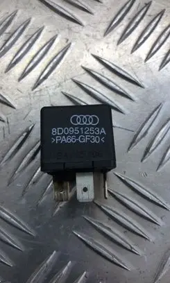 Audi A4 S4 B7 8E 8H Other relay 8D0951253A