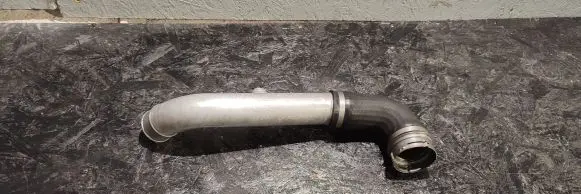 BMW 5 E60 E61 Intercooler hose/pipe 779013204