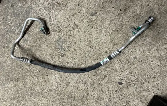 KIA Ceed Air conditioning (A/C) pipe/hose 97762J7200