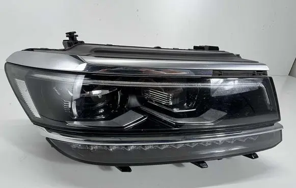 Volkswagen Tiguan Headlight/headlamp 5NN941082C 030110123605 090718C0491