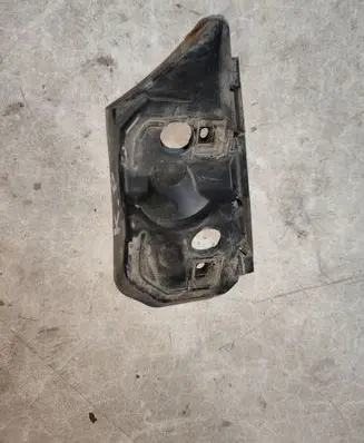 Volvo V50 Front bumper mounting bracket 30655874