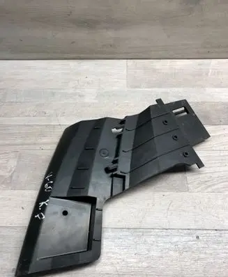 Volvo V60 Front bumper mounting bracket 31323428