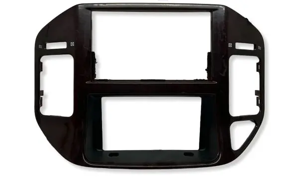 Mitsubishi Pajero Radio/GPS head unit trim MR456373