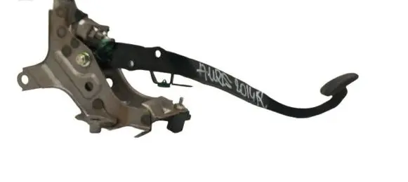 Clutch pedal