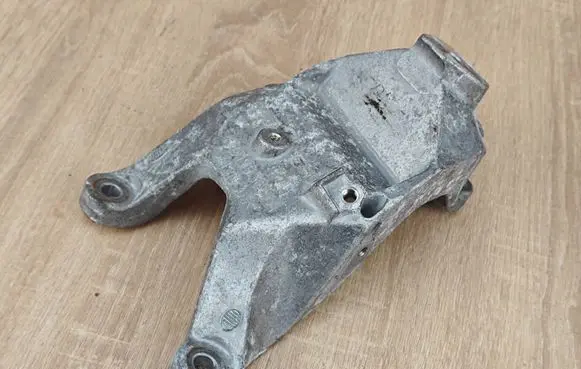Audi A6 S6 C7 4G Engine mounting bracket 4G0199308AA