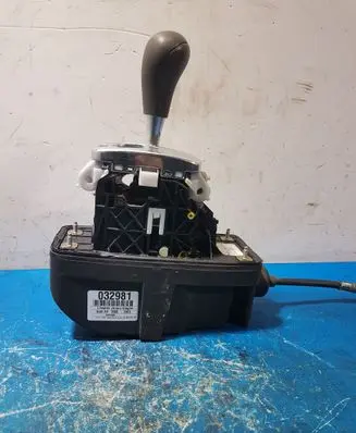 Audi A4 S4 B6 8E 8H Gear selector/shifter in gearbox 8E1713111L